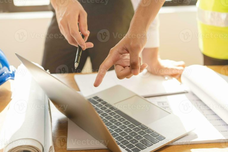 Programy stażowe w UE oferują dofinansowane praktyki techniczne dla inżynierów spełniających kryteria językowe