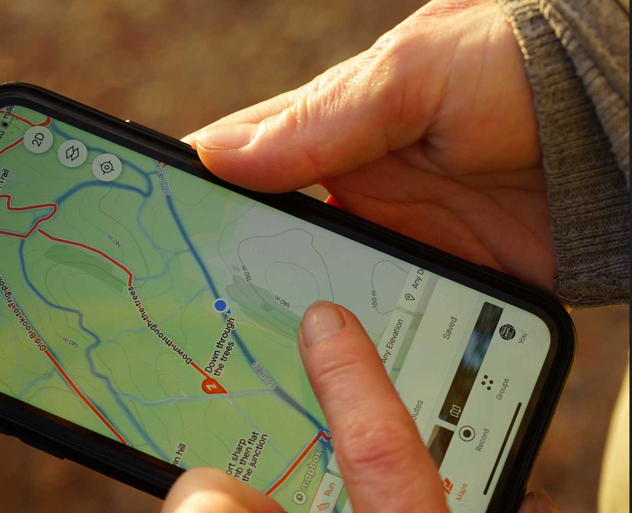 Precyzyjne lokalizatory GPS umożliwiają studentom wykonywanie pomiarów terenowych i tworzenie dokładnych map