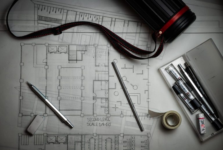 Praktyczne zajęcia uczące podstaw kreślenia oraz czytania rysunków technicznych dla przyszłych inżynierów