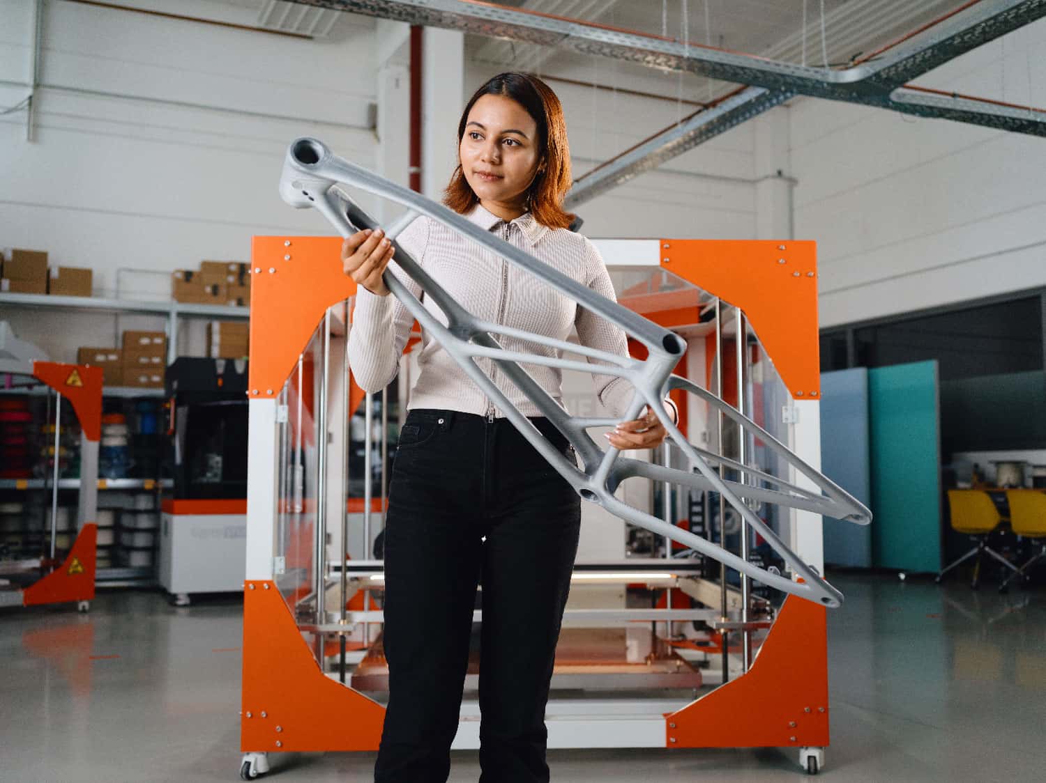 Nowoczesne drukarki 3D umożliwiają szybkie tworzenie trójwymiarowych prototypów z różnych materiałów