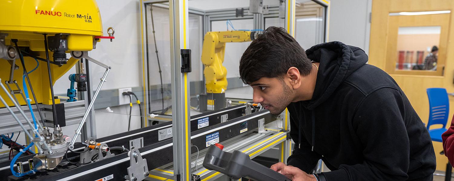 robotyka przemysłowa laboratoria współpraca z firmami